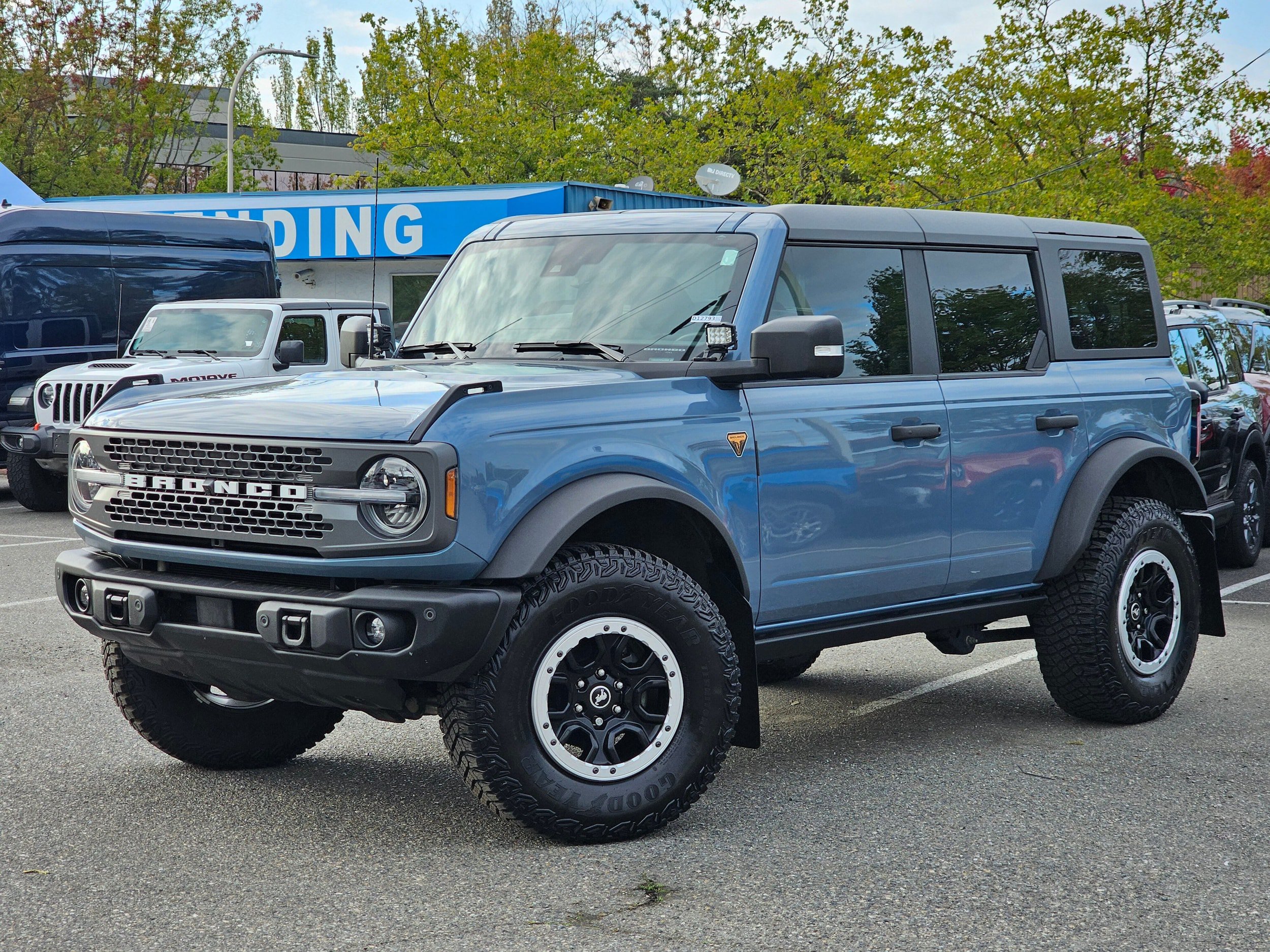 Certified 2023 Ford Bronco Badlands AWD/4WD image 1