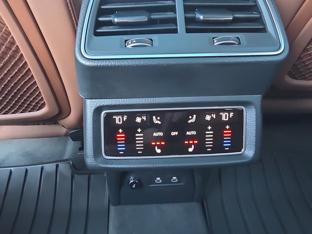 Used 2024 Audi Q8 e-tron Premium Plus w/ Premium Plus Package image 61