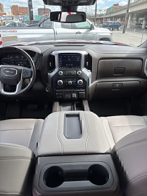 Used 2022 GMC Sierra 1500 SLT w/ SLT Premium Plus Package AWD/4WD image 16