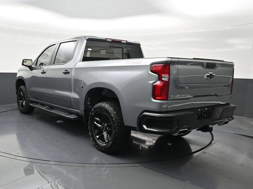 Used 2024 Chevrolet Silverado 1500 LT Trail Boss w/ Convenience Package II AWD/4WD image 3