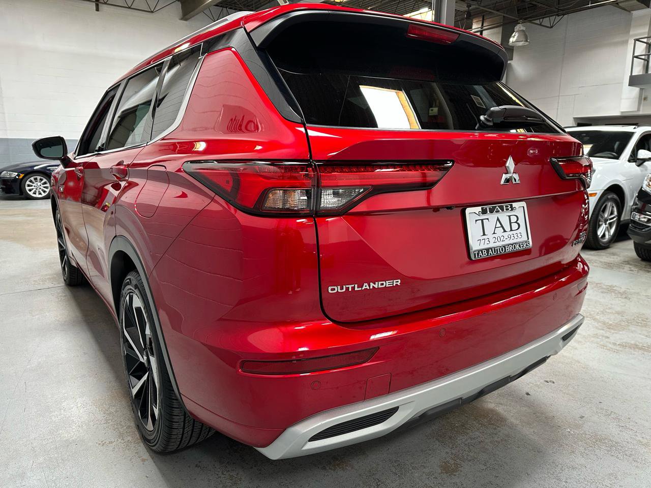 Used 2023 Mitsubishi Outlander SEL 40th Anniversary AWD/4WD image 5