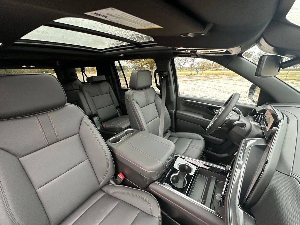 New 2026 Chevrolet Suburban RST w/ RST Capability Package AWD/4WD image 21