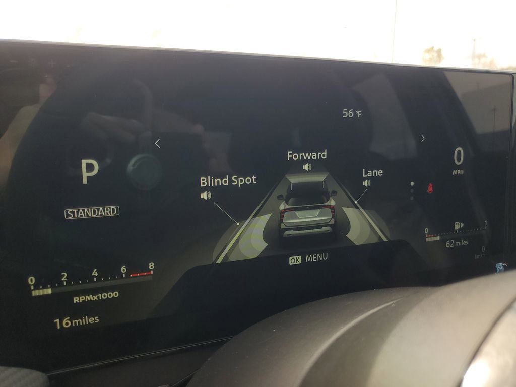 New 2025 Nissan Kicks SR image 15