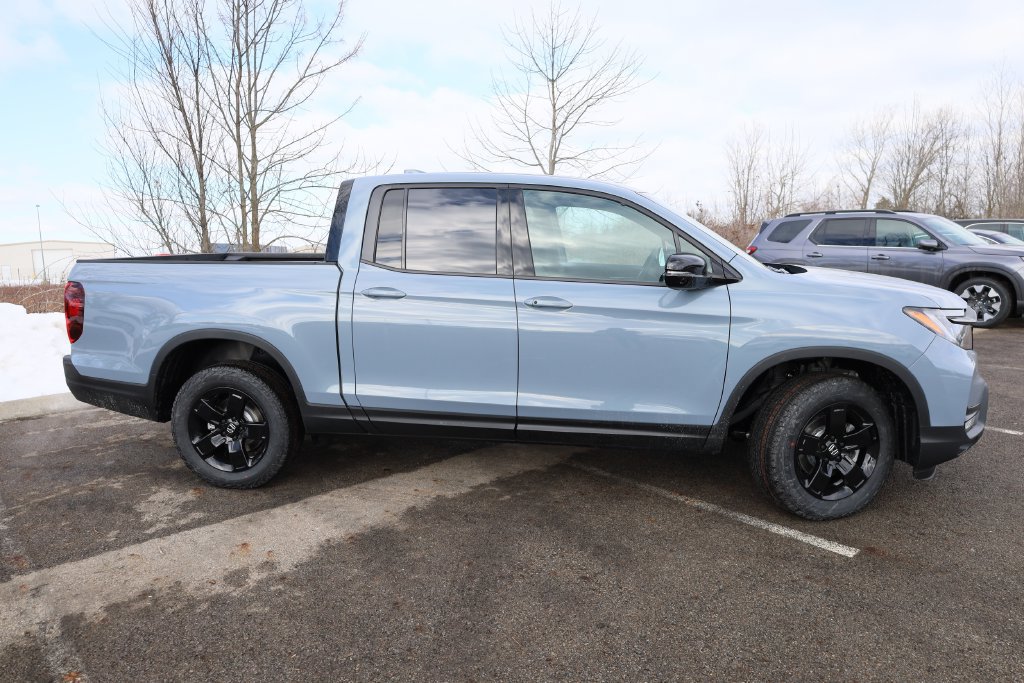 New 2026 Honda Ridgeline Black Edition image 8