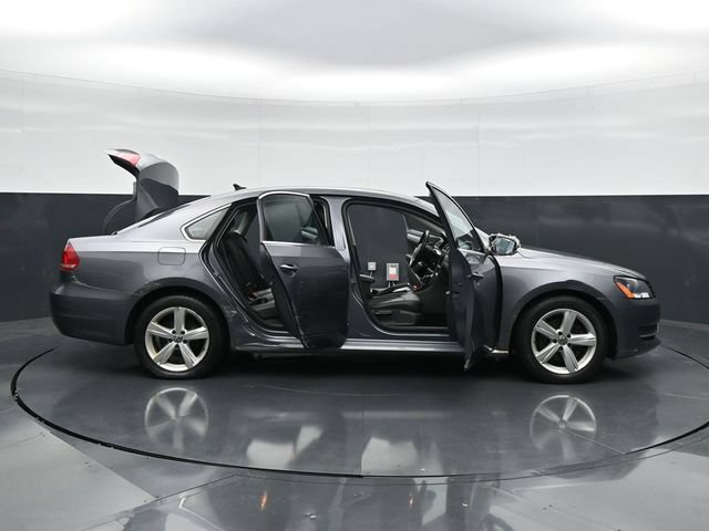 Used 2012 Volkswagen Passat 2.5 SE FWD image 50