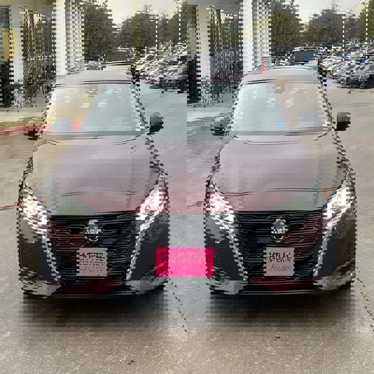 Used 2024 Nissan Altima 2.5 SV image 6