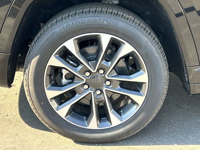 New 2024 Jeep Grand Cherokee L Overland image 13