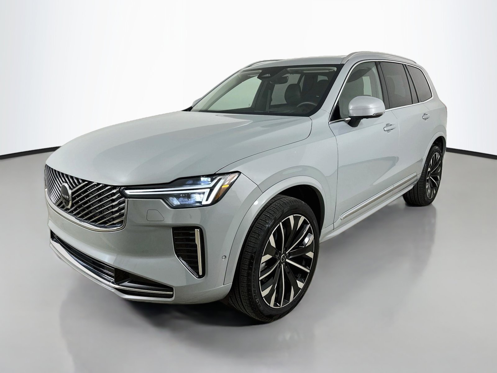 Used 2026 Volvo XC90 B6 Ultra w/ Protection Package AWD/4WD image 1