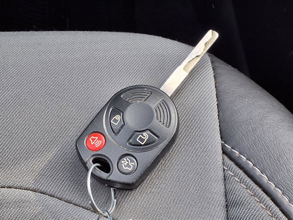 Used 2017 Ford Escape SE w/ Equipment Group 201A image 15