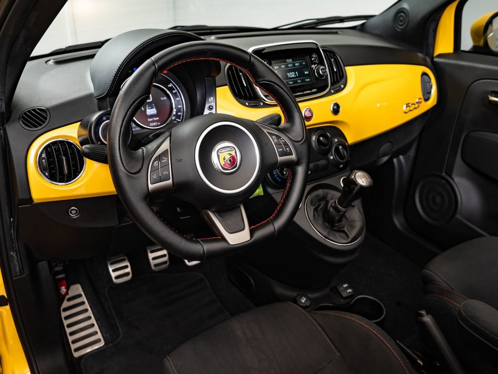 Used 2017 FIAT 500 Abarth FWD image 4