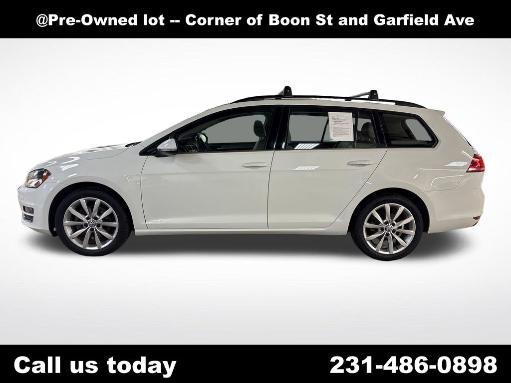 Used 2016 Volkswagen Golf S FWD image 2