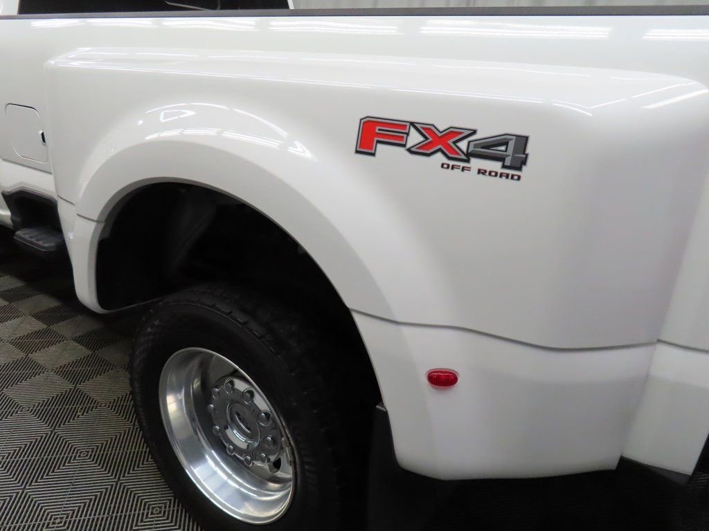 Used 2025 Ford F450 Platinum w/ FX4 Off-Road Package AWD/4WD image 39