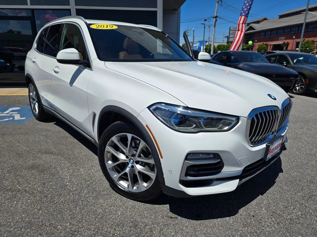 Used 2019 BMW X5 xDrive40i w/ Executive Package AWD/4WD image 2