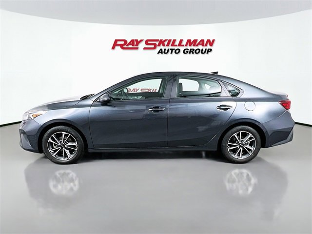 Used 2023 Kia Forte LXS w/ LXS Technology Package image 4