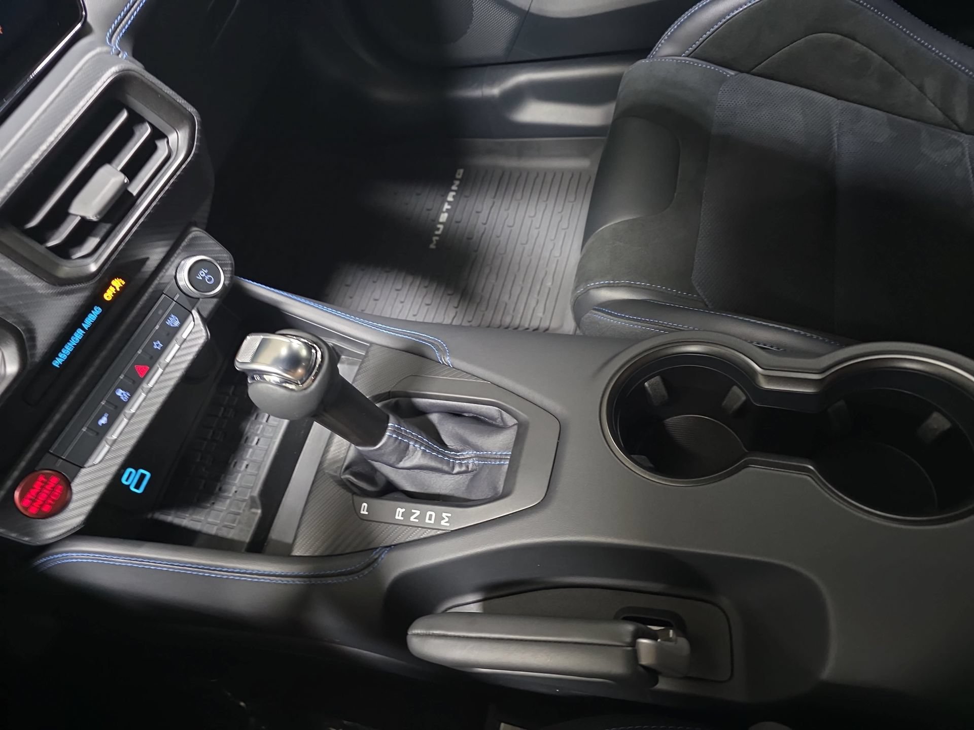 Used 2024 Ford Mustang Dark Horse RWD image 24
