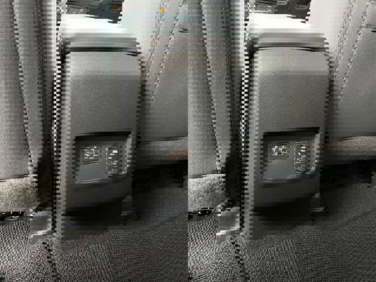 Certified 2025 Nissan Frontier SV w/ SV Convenience Package image 29