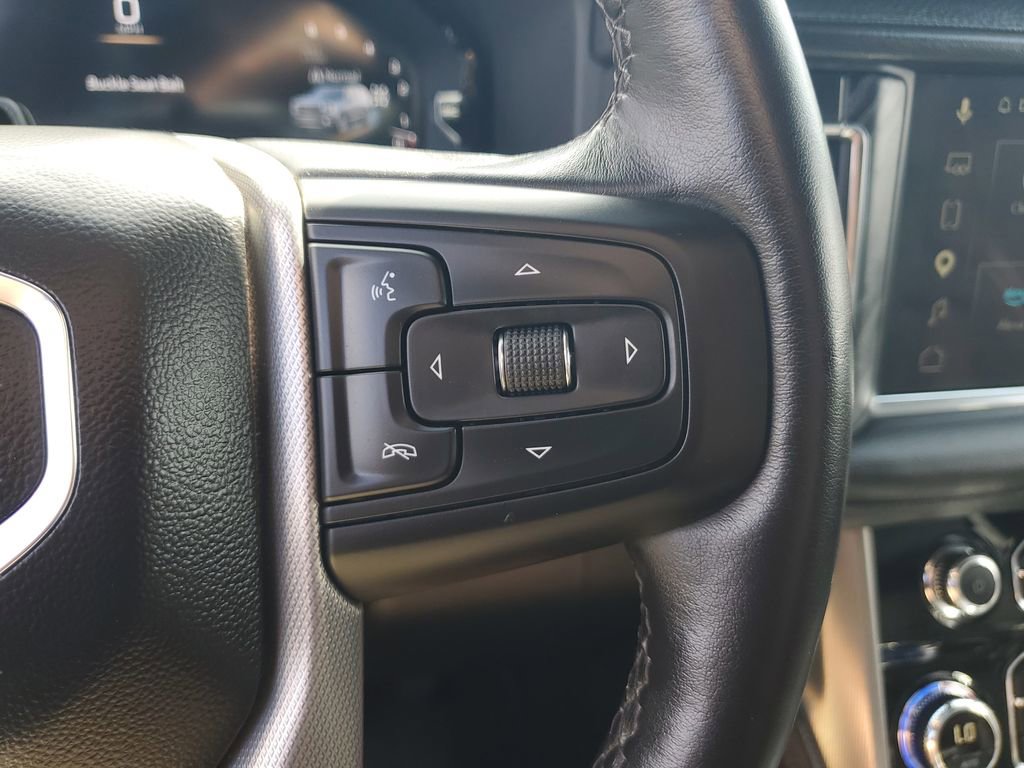 Used 2024 GMC Yukon XL Denali w/ Advanced Technology Package image 26