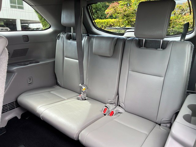 Used 2019 Toyota Highlander XLE AWD/4WD image 12