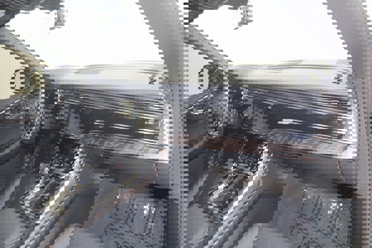 Used 2021 Audi Q8 Prestige w/ Prestige Package image 44