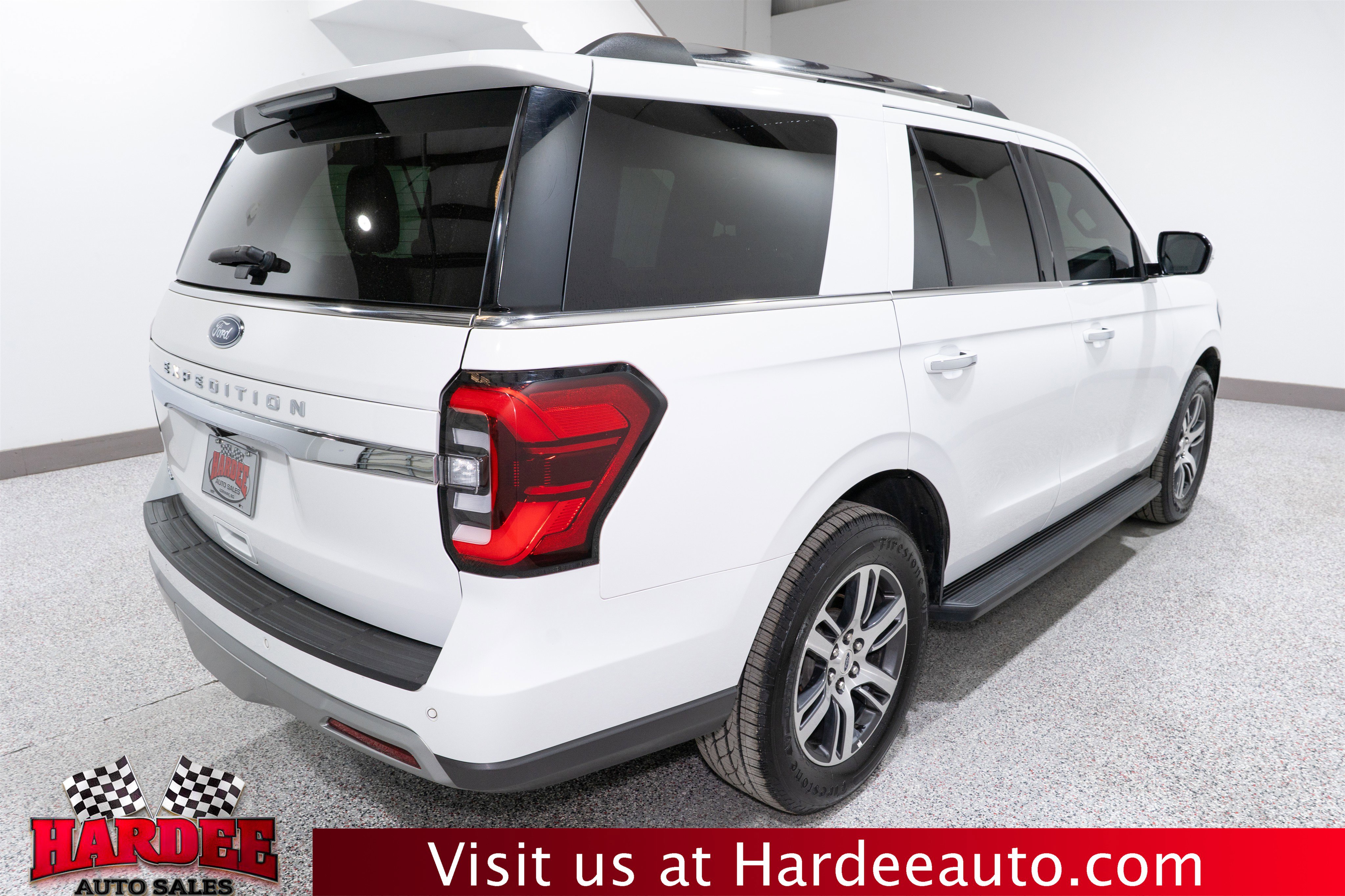 Used 2024 Ford Expedition Limited image 5