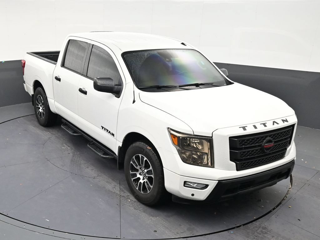 Used 2021 Nissan Titan SV w/ SV Convenience Package RWD image 17