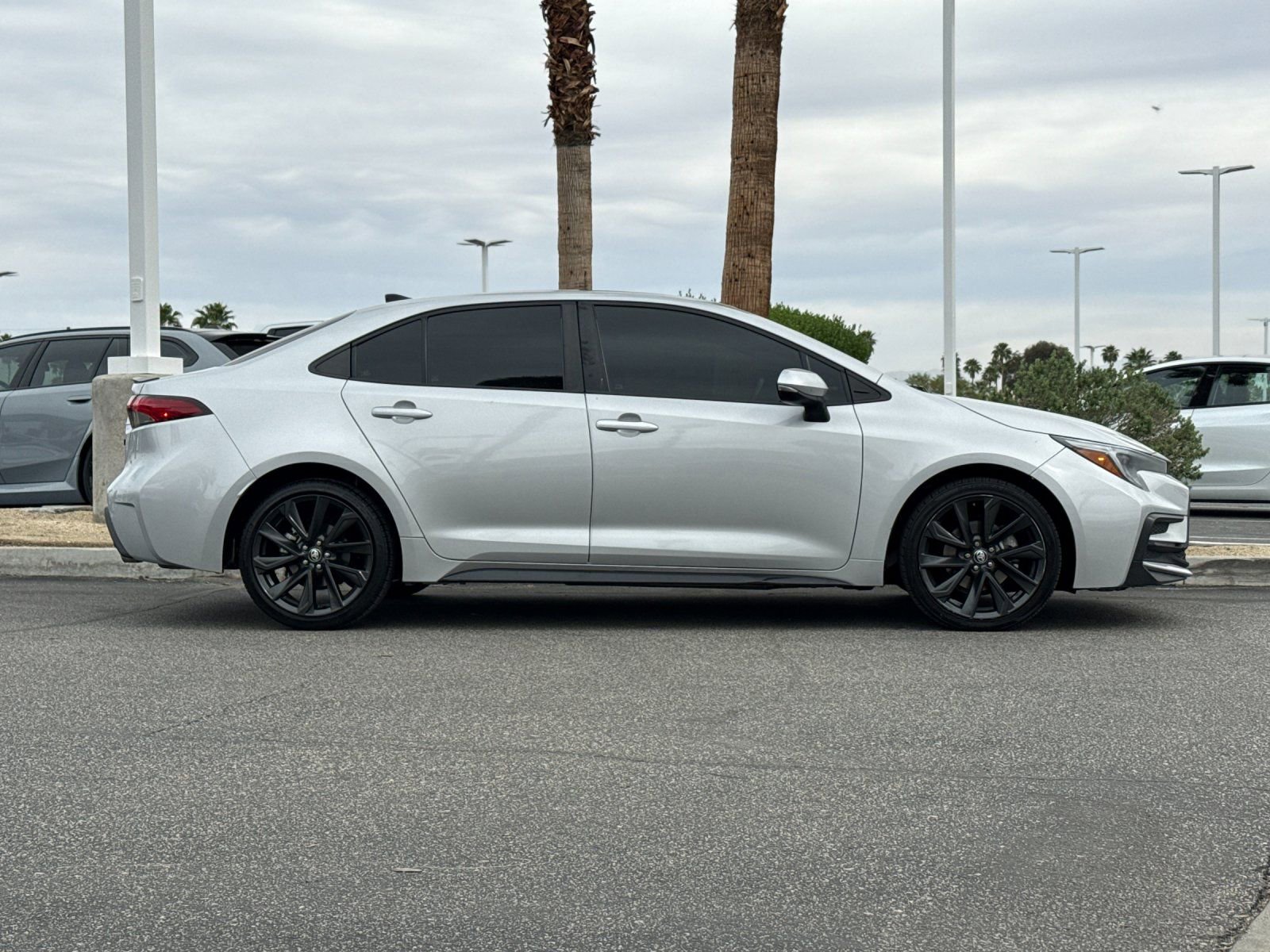 Used 2024 Toyota Corolla XSE FWD image 2