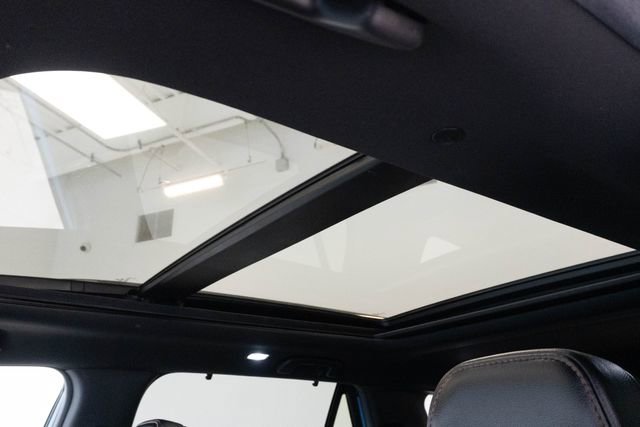 Used 2025 Honda Pilot TrailSport image 4