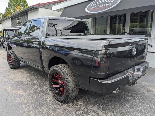 Used 2018 RAM 1500 Express w/ Express Value Package AWD/4WD image 3