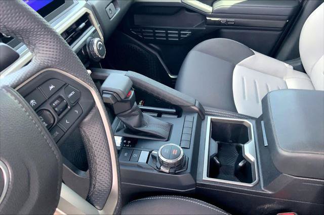 Certified 2025 Toyota Tacoma TRD Sport AWD/4WD image 17
