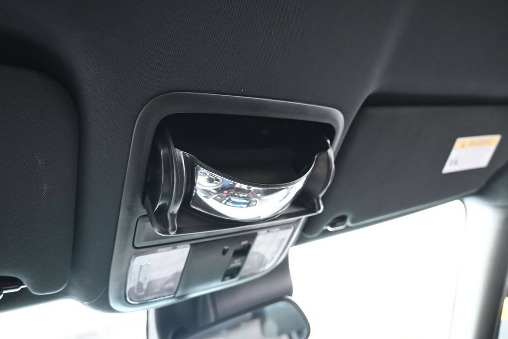 Used 2022 Honda Pilot Sport image 29