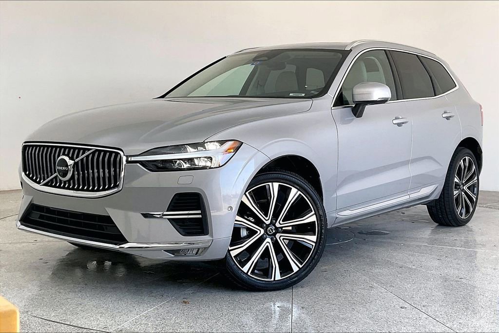 Certified 2023 Volvo XC60 B5 Ultimate w/ Climate Package image 16