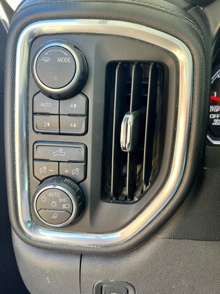 Used 2020 Chevrolet Silverado 1500 LT w/ All-Star Edition image 15