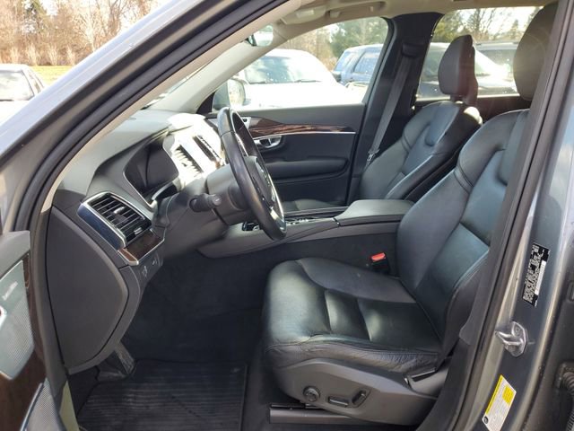 Used 2016 Volvo XC90 T6 Momentum w/ Momentum Plus Package image 14