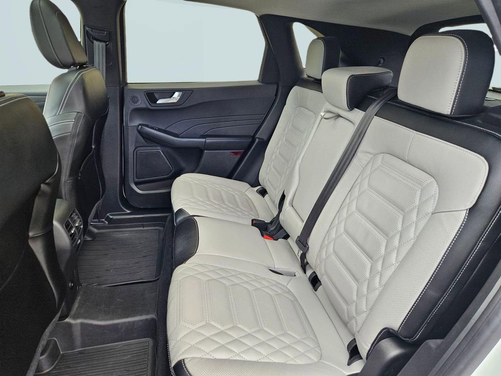 Used 2023 Ford Escape SE w/ PHEV Premium Package image 24