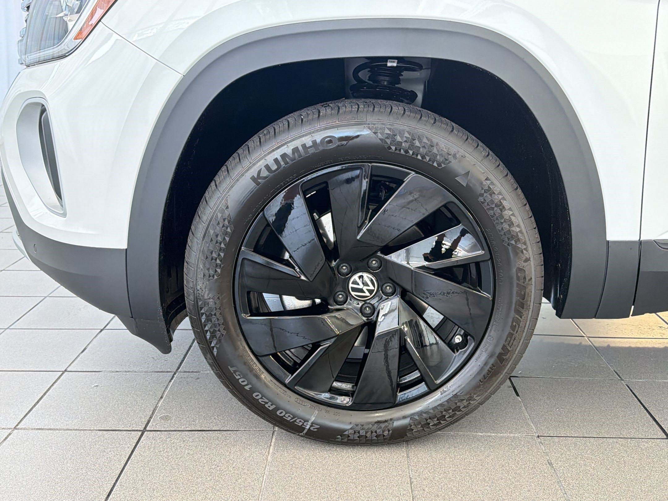 New 2026 Volkswagen Atlas SE FWD image 12