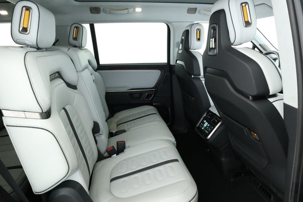 Used 2024 Rivian R1S Adventure AWD/4WD image 24