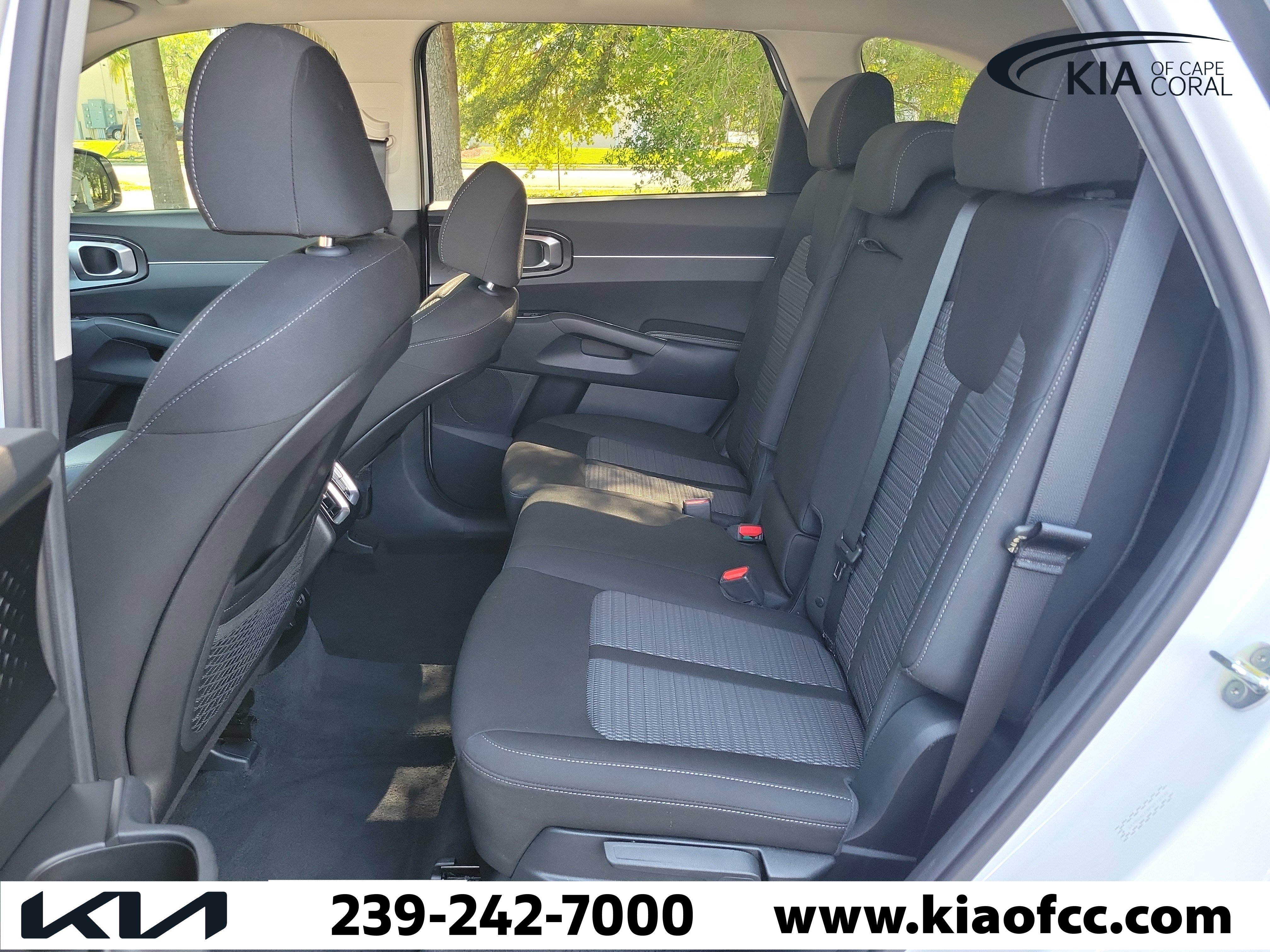 Certified 2023 Kia Sorento LX FWD image 12