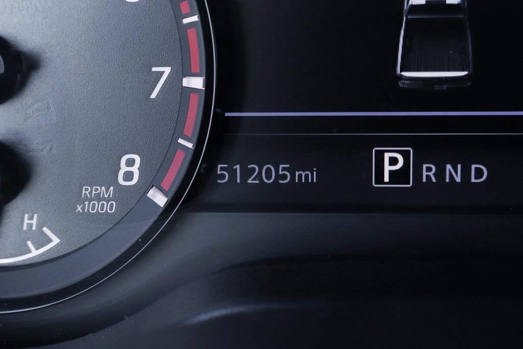 Used 2021 Nissan Titan PRO-4X w/ Pro-4x Convenience Package image 27