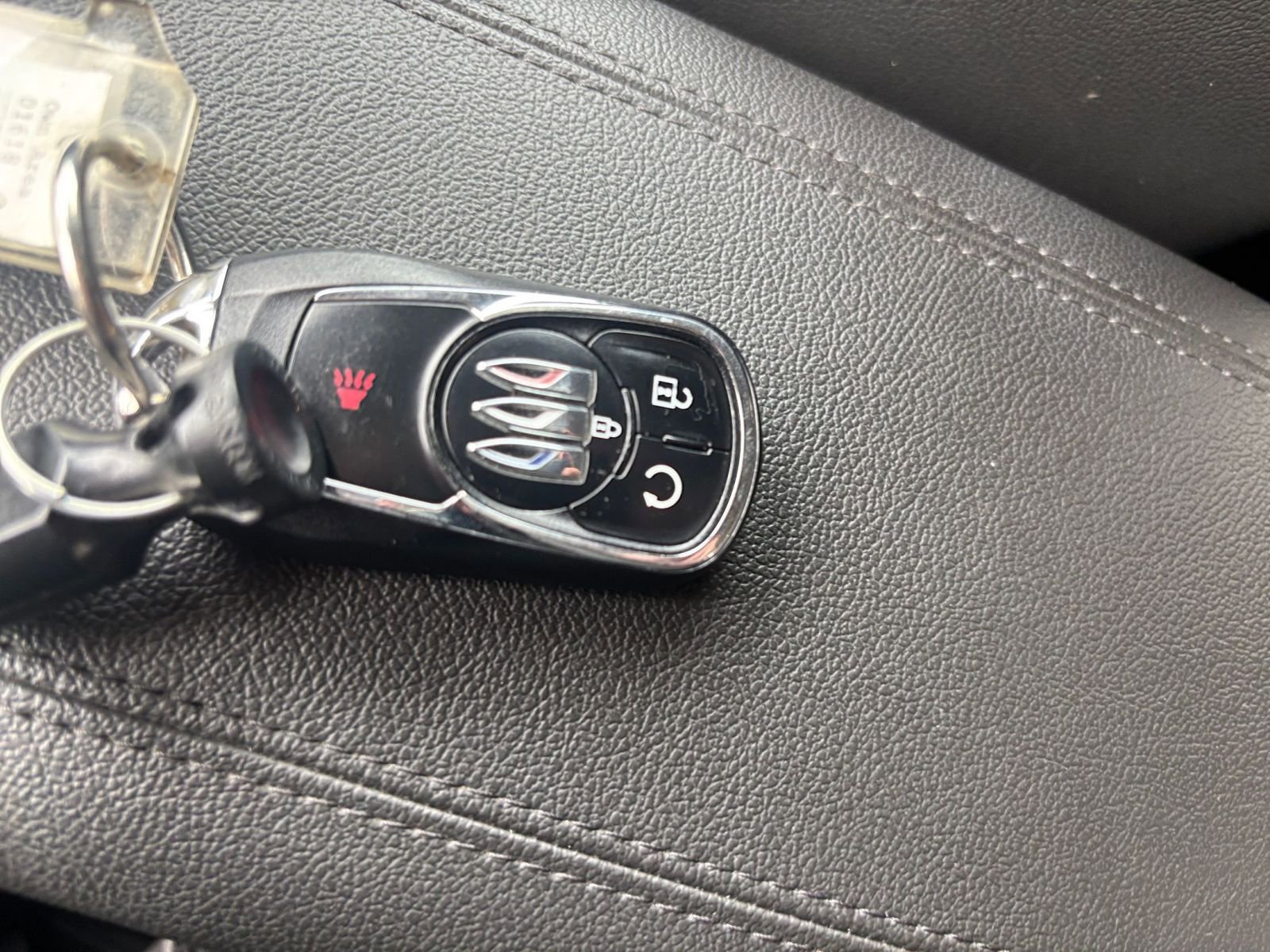 Used 2025 Buick Encore GX Preferred FWD image 23