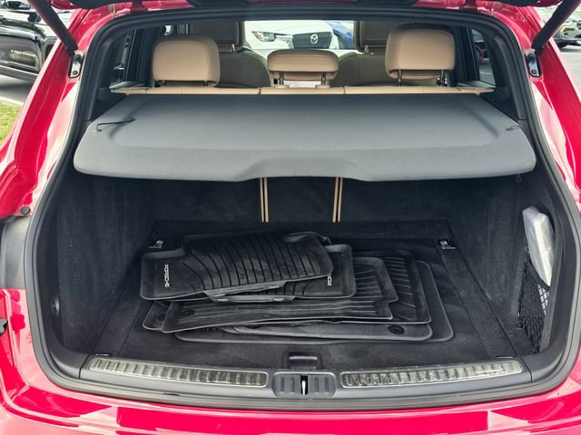 Used 2022 Porsche Macan AWD/4WD image 11