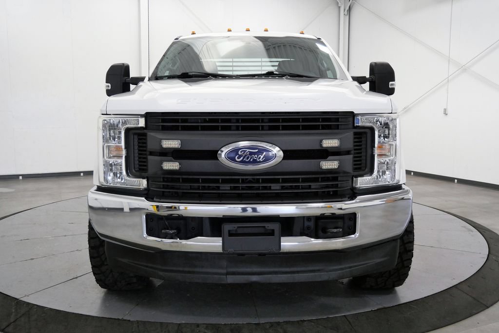 Used 2017 Ford F350 XL w/ Power Equipment Group AWD/4WD image 2