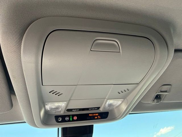 Used 2023 GMC Terrain SLE w/ LPO, Floor Liner Package FWD image 23