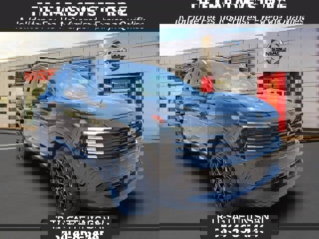 New 2026 Nissan Kicks SR w/ Cold Weather Package