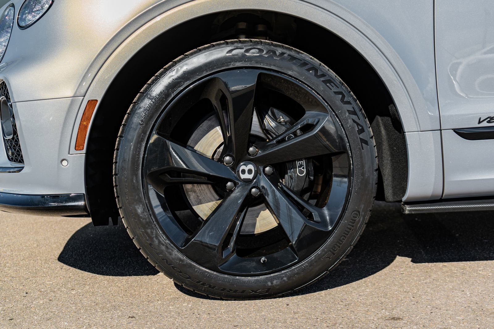 Certified 2022 Bentley Bentayga image 4