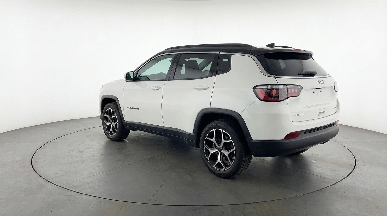Used 2025 Jeep Compass Limited AWD/4WD image 6