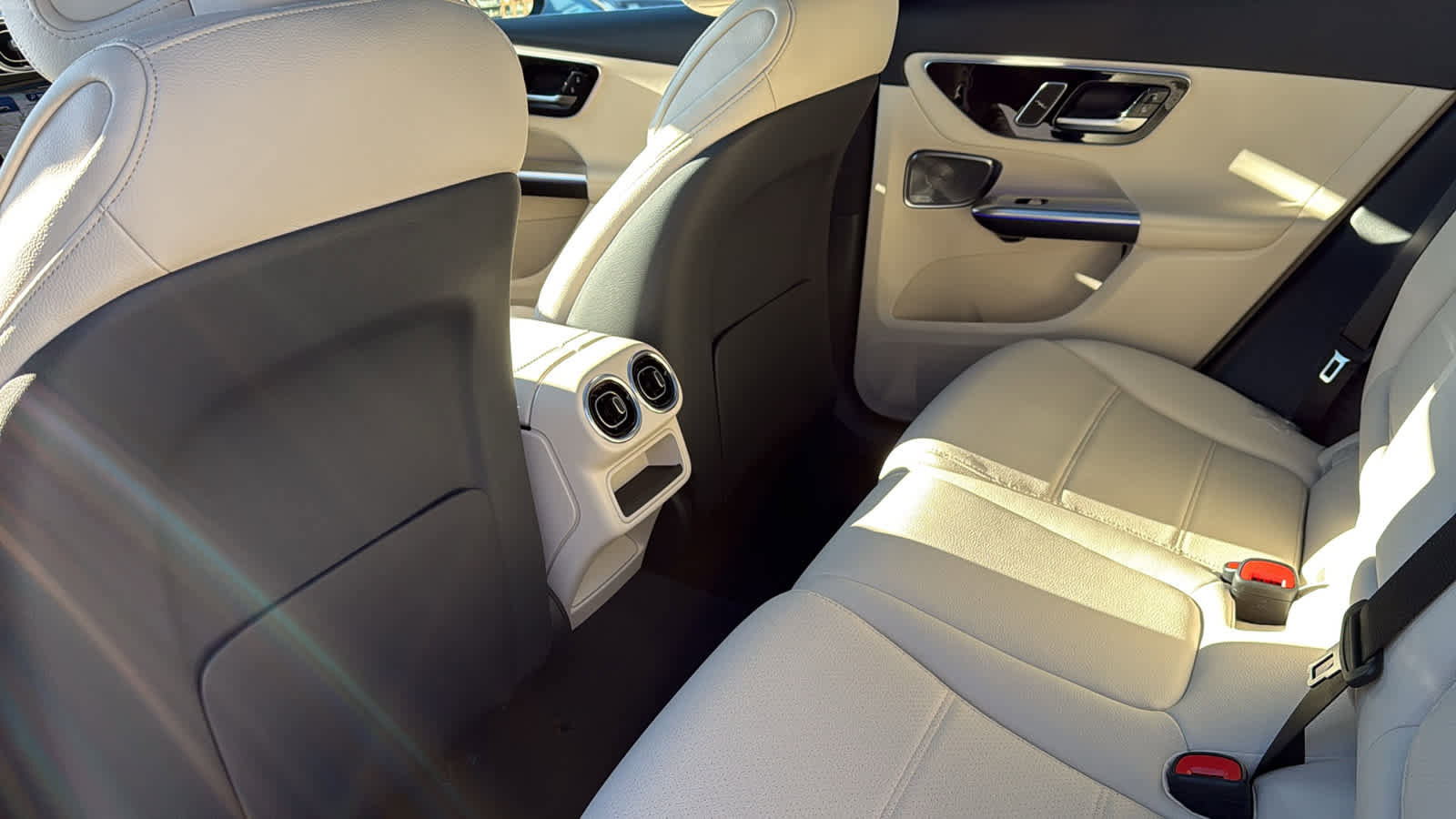 New 2026 Mercedes-Benz GLC 300 4MATIC image 30