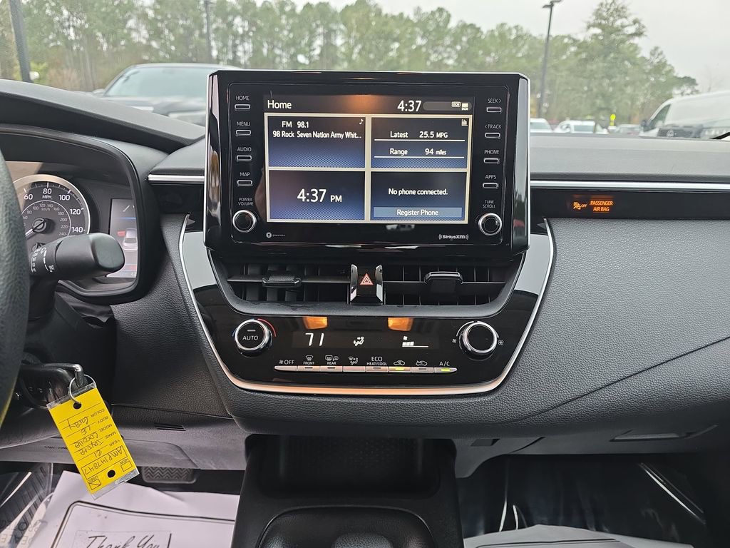 Used 2021 Toyota Corolla LE image 24