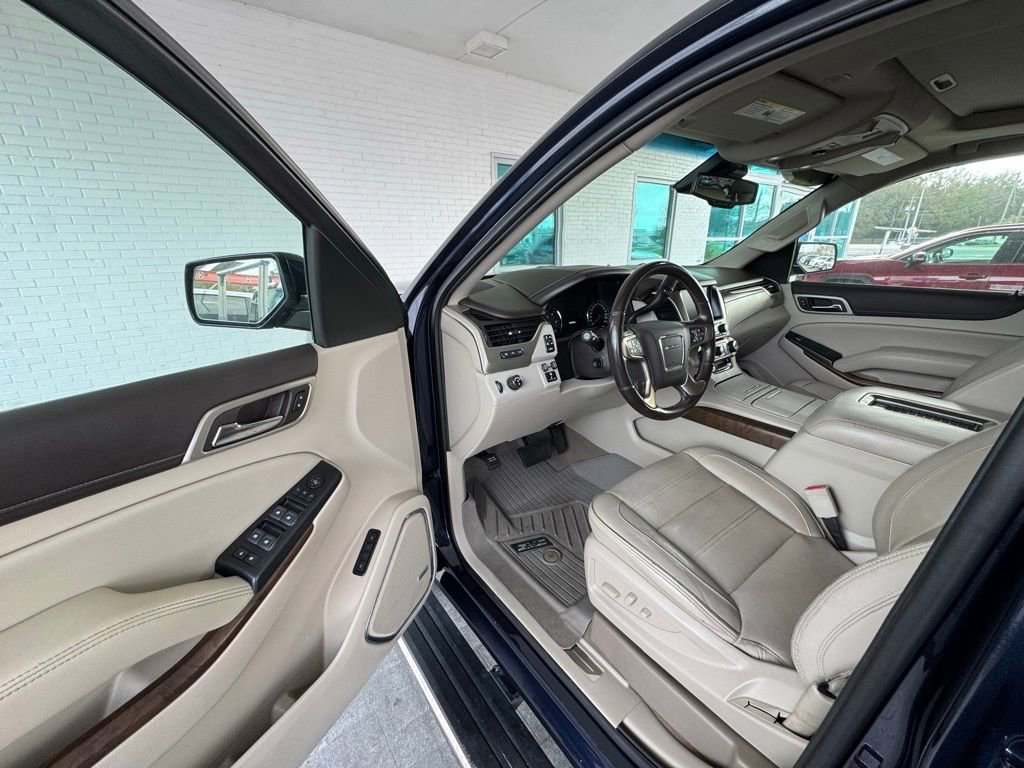 Used 2019 GMC Yukon Denali w/ Denali Ultimate Package image 12