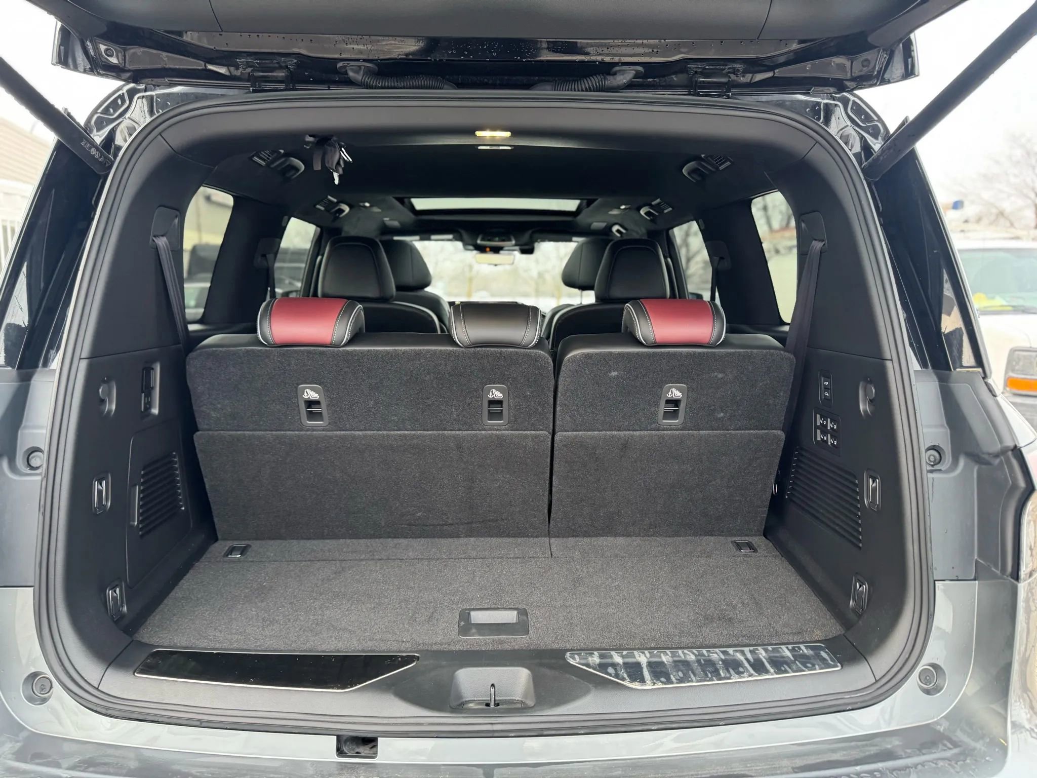 Used 2025 INFINITI QX80 Autograph image 37