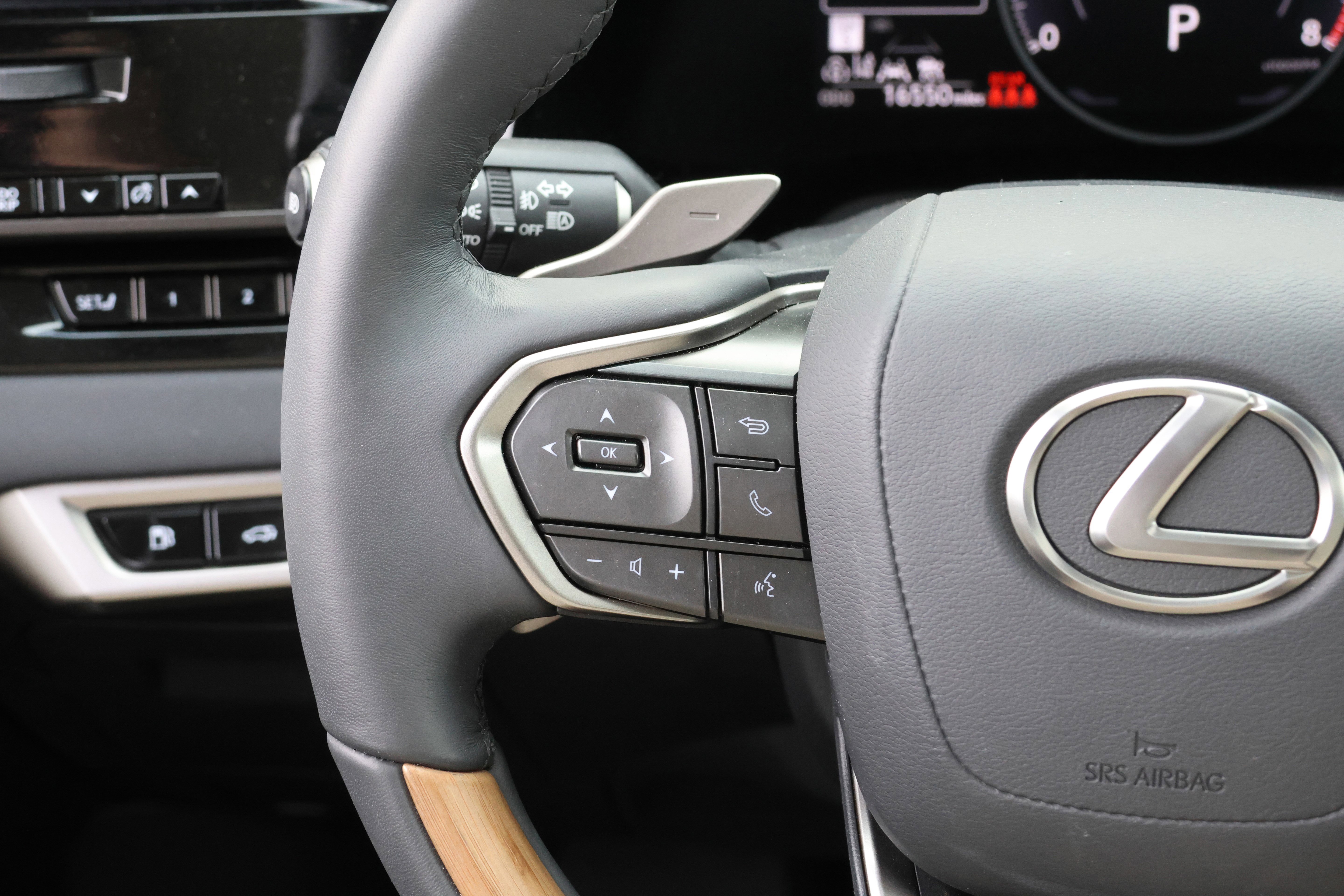 Used 2024 Lexus RX 350 Premium image 18